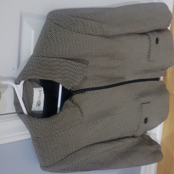 Blaze size 8 - Picture 2 of 16